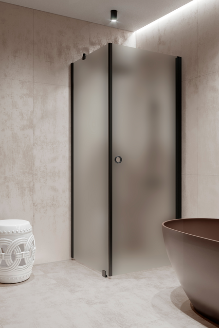 Shower enclosure with a fixed wall and hinged door Forma 368
